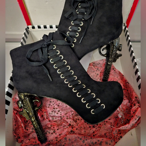 Too Fast Gun ankle boots - Picture 1 of 5